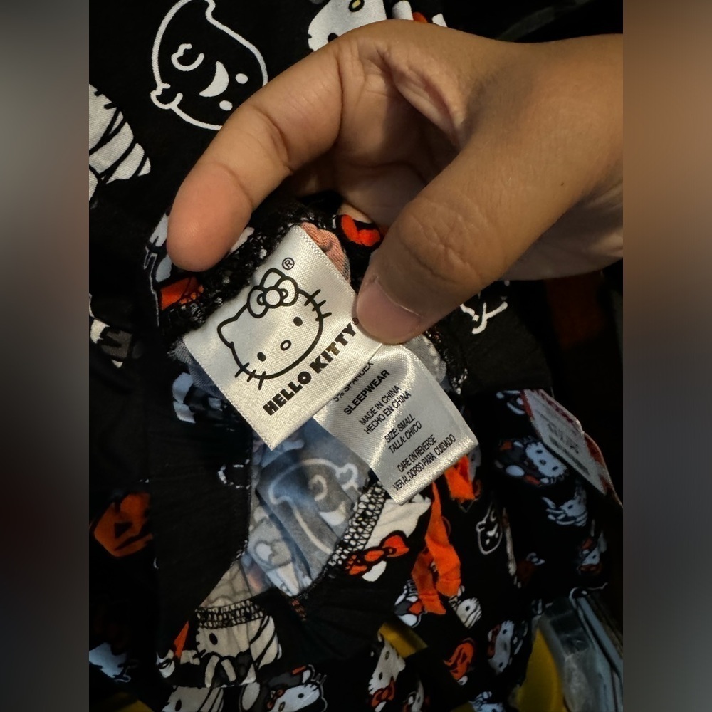 Hello Kitty Halloween pajama bottom size small - Picture 4 of 6